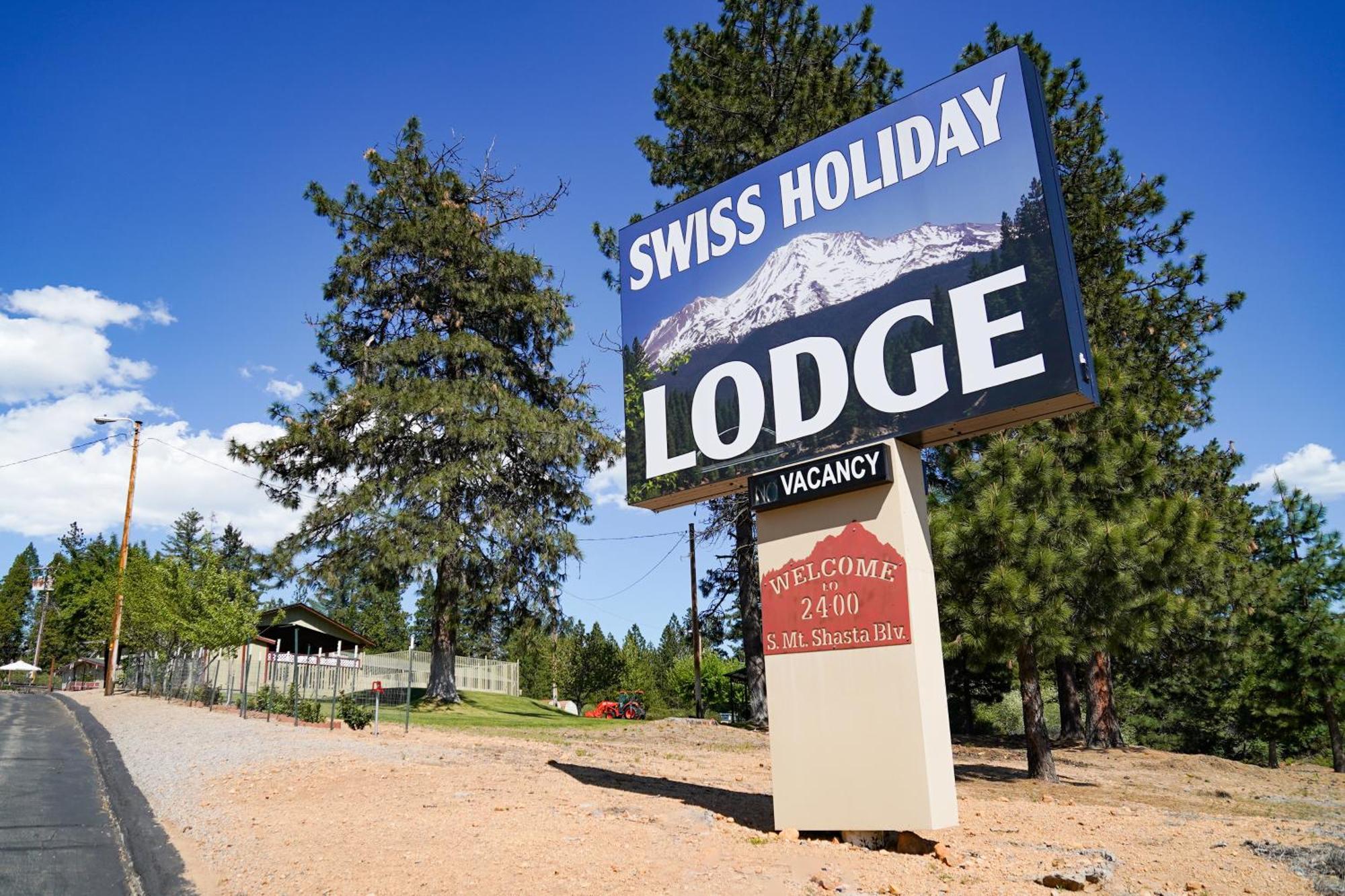 Swiss Holiday Lodge Mount Shasta Kültér fotó